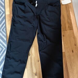 Lululemon Athletica Men's Classic Black Dress Pants